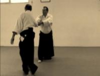 Shiho nage, Coordination des mains
